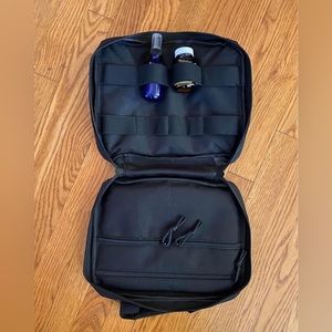 Spice jar carrying case Traveling with pill bottle, spice jars, or toiletries